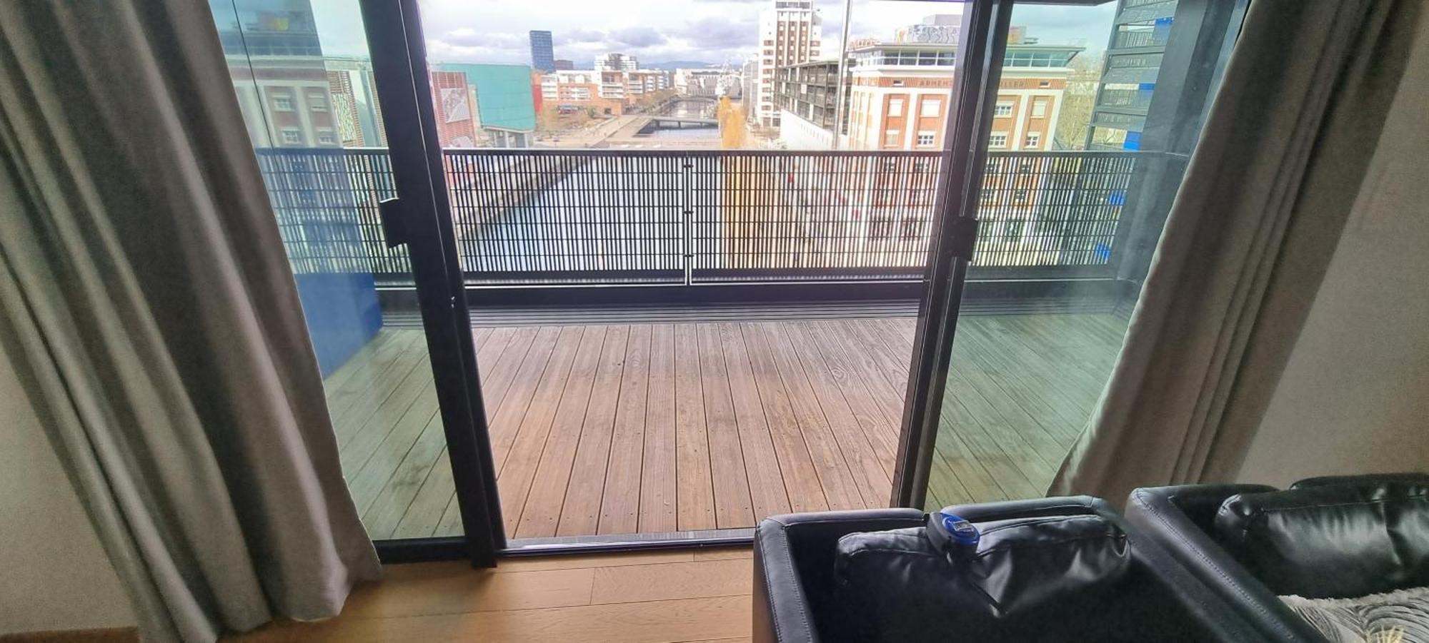 Bel Appartement Contemporain Avec Terrasse Climatisation Et Parking Payant En Option Štrasburk Exteriér fotografie